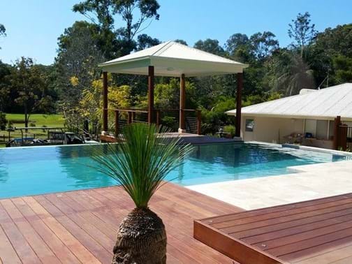 Residential 4 Winner - Contemporary Landscaping - Doonan